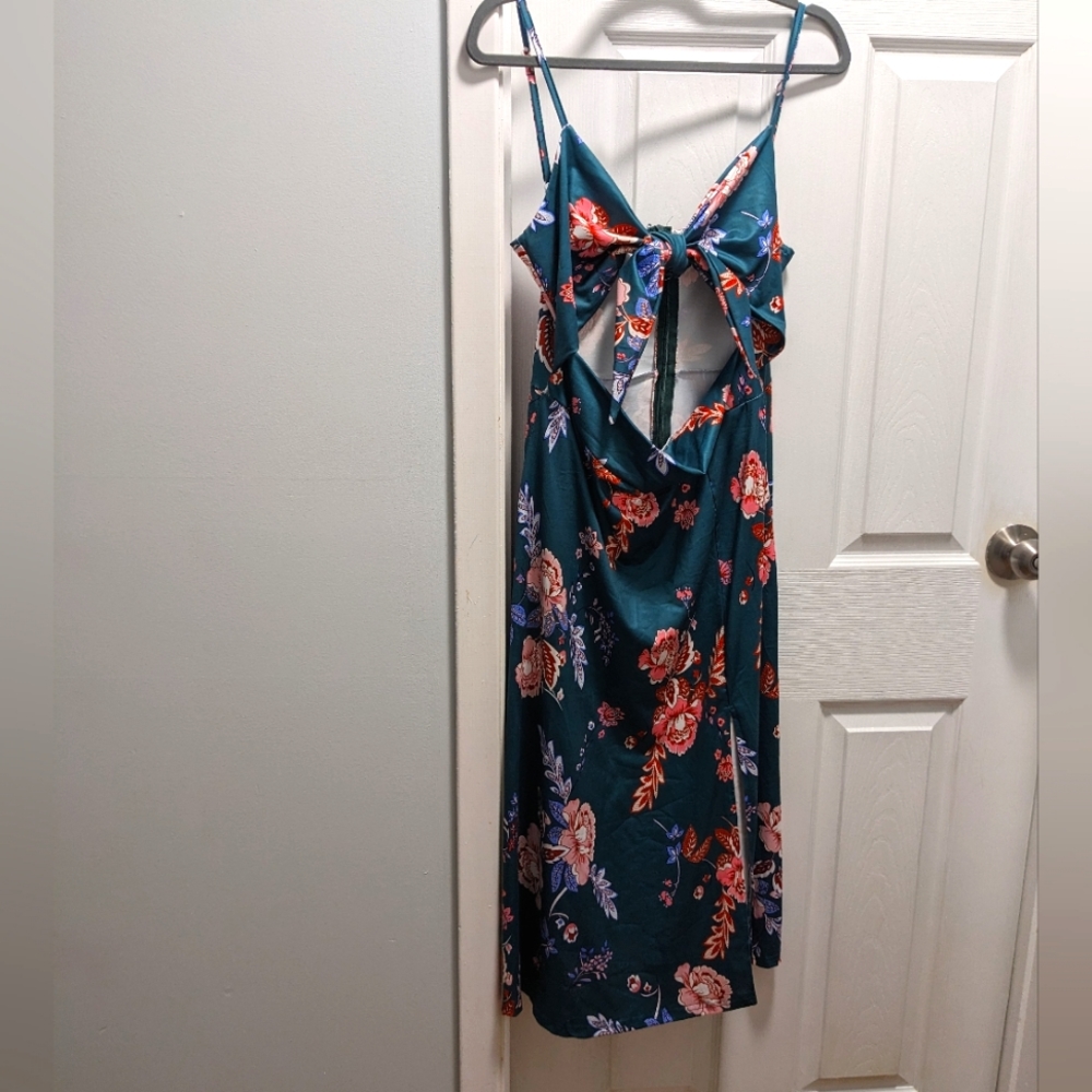 Floral print tie front dress